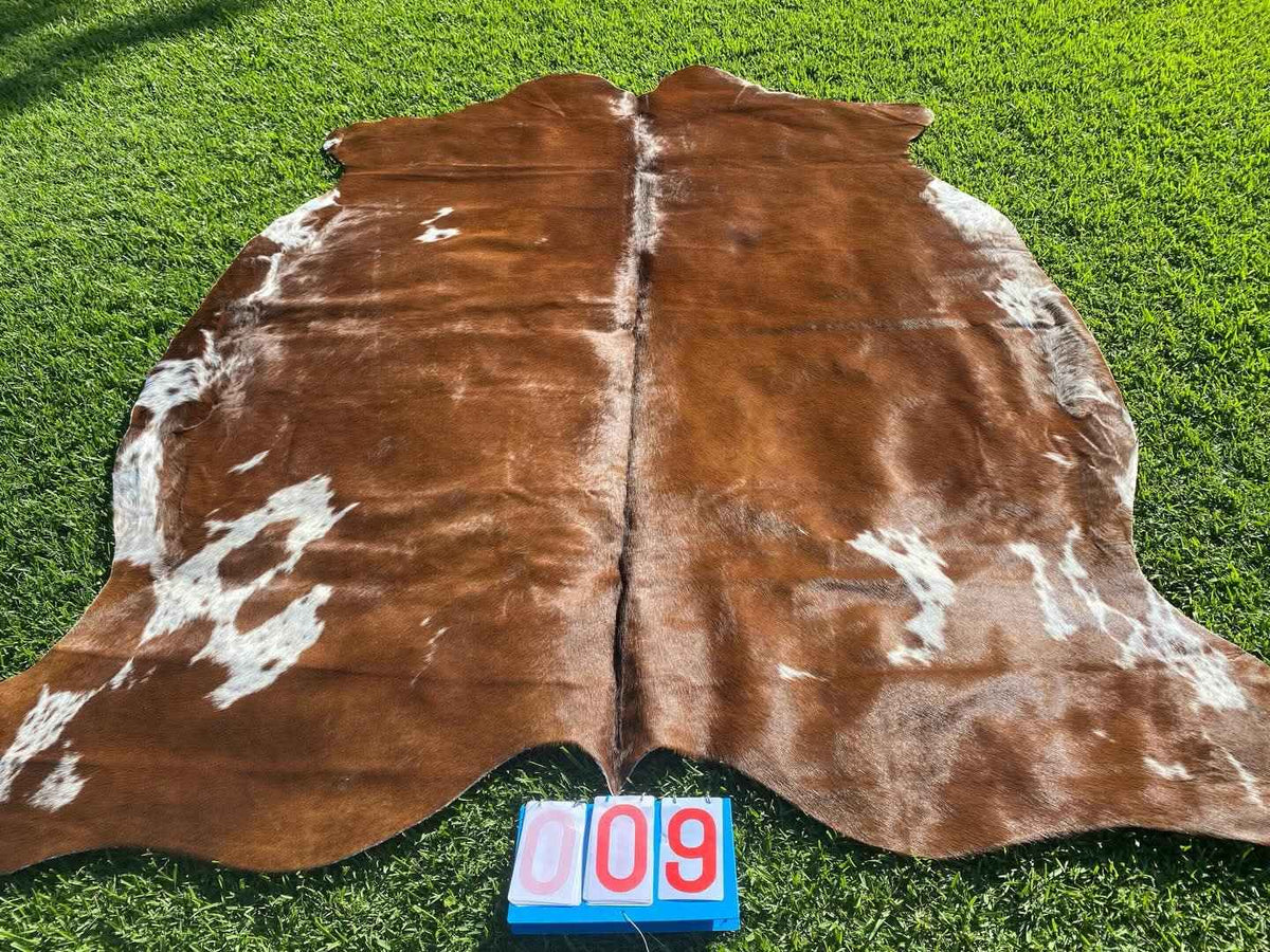 Buy Brown & White Cowhide & Pony Hair Rugs | Chestnut Hides